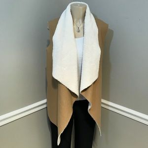SPLENDID Tan & Cream Sherpa Vest Pockets Size M